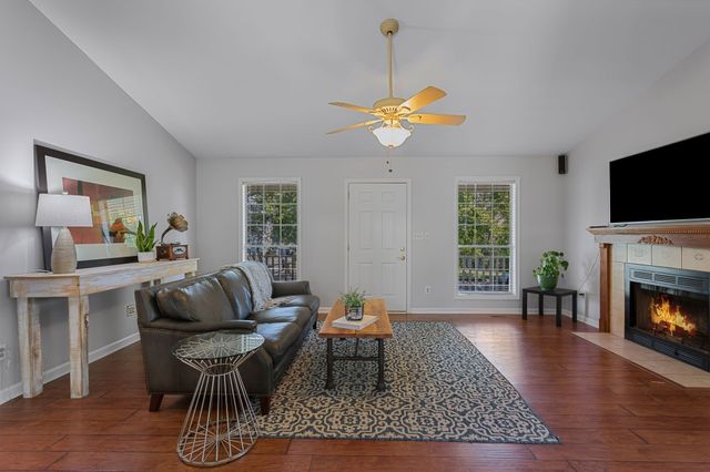 103 Saint Margarett Cir, Columbia, TN 38401