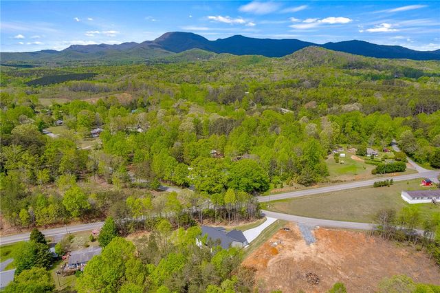 395 Mountainview Road, Landrum, SC 29356