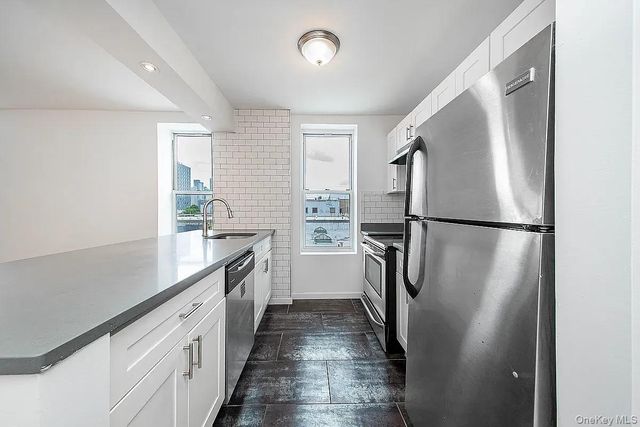 36-05 Vernon Boulevard, Long Island City, NY 11106
