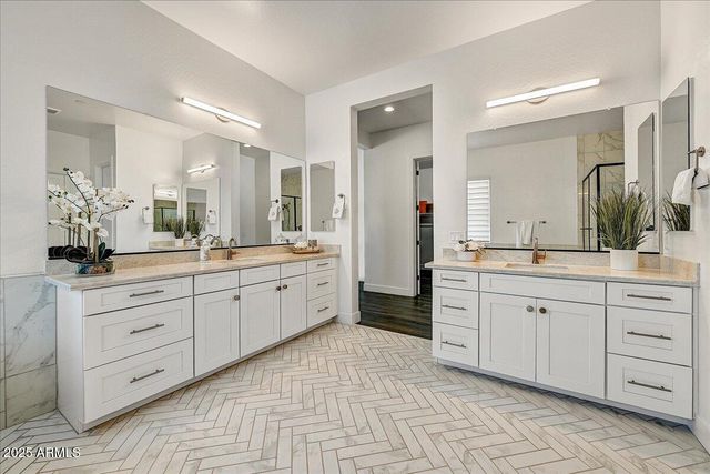 9407 S 13TH Way, Phoenix, AZ 85042