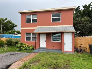 1010 Adams Street, West Palm Beach, FL 33407