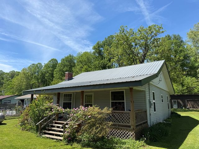 110 Fisher Street, Andrews, NC 28901
