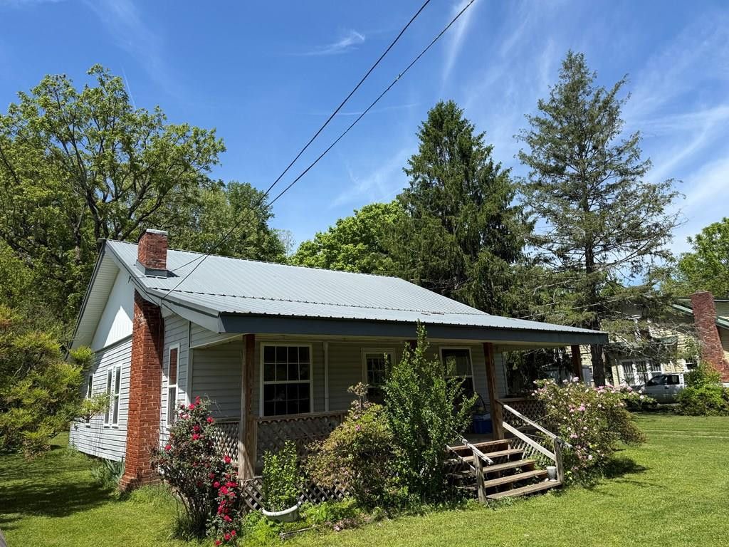 110 Fisher Street, Andrews, NC 28901