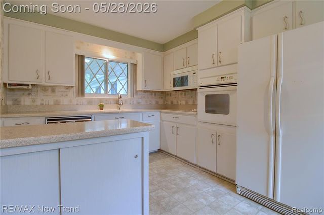 32216 Craftsbury Road, Farmington, MI 48334
