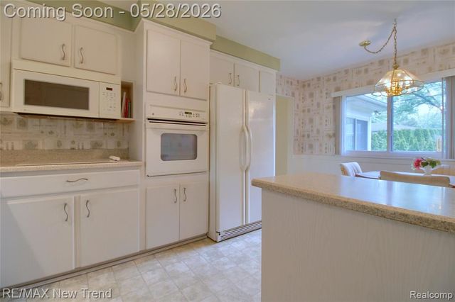 32216 Craftsbury Road, Farmington, MI 48334