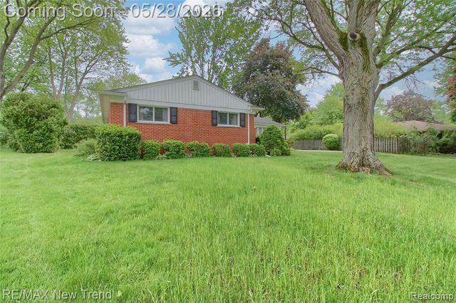 32216 Craftsbury Road, Farmington, MI 48334