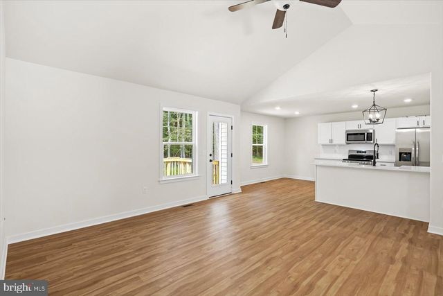 736 CIRCLE LN, Colonial Beach, VA 22443
