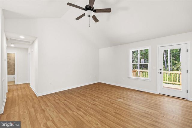 736 CIRCLE LN, Colonial Beach, VA 22443