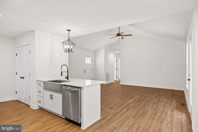 736 CIRCLE LN, Colonial Beach, VA 22443