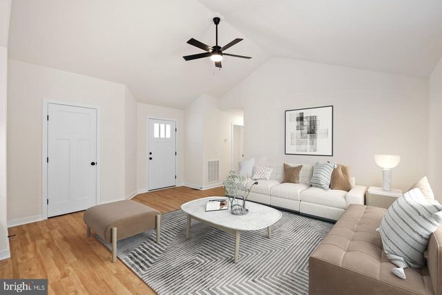 736 CIRCLE LN, Colonial Beach, VA 22443