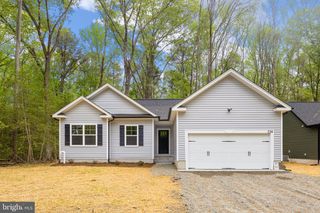 736 CIRCLE LN, Colonial Beach, VA 22443