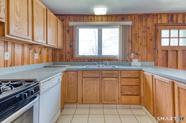 34 Corsino Avenue, Old Lyme, CT 06371