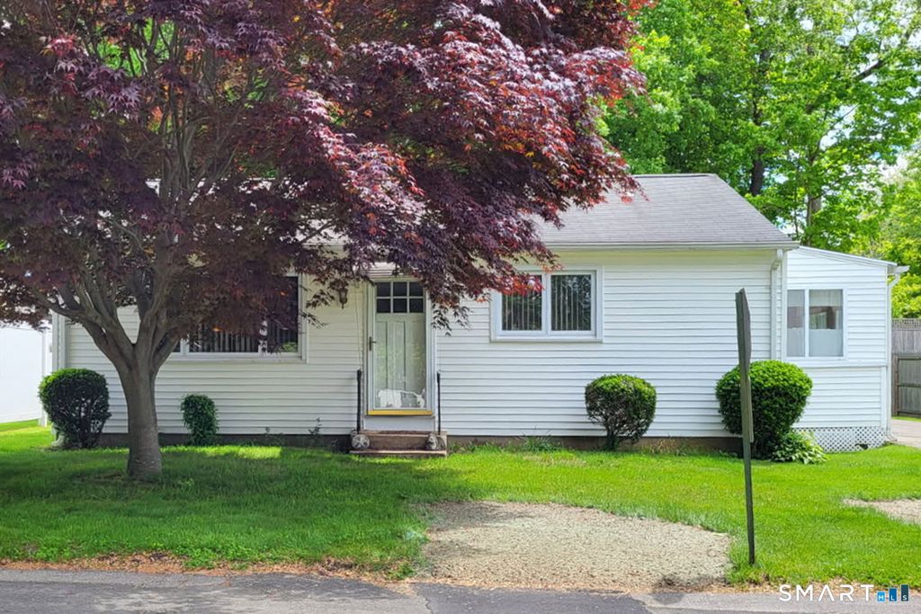34 Corsino Avenue, Old Lyme, CT 06371