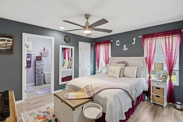 201 Spring Valley Circle, Azle, TX 76020