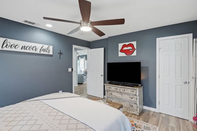 201 Spring Valley Circle, Azle, TX 76020