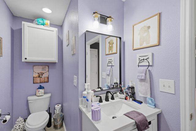 201 Spring Valley Circle, Azle, TX 76020