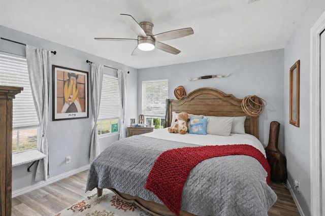 201 Spring Valley Circle, Azle, TX 76020