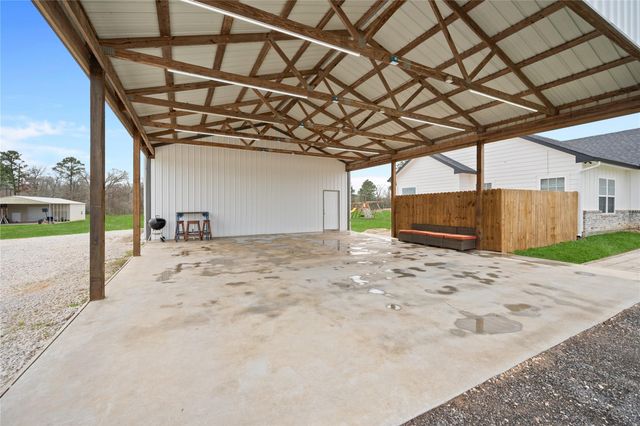 694 Brushy Creek Drive, Onalaska, TX 77360
