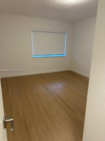 738 Biltmore Way 4, Coral Gables, FL 33134