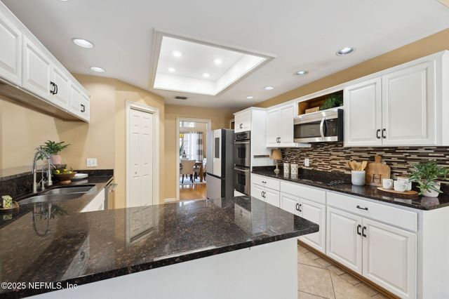 11718 N GRAN CRIQUE Court, Jacksonville, FL 32223