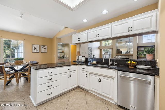 11718 N GRAN CRIQUE Court, Jacksonville, FL 32223
