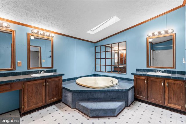 2632 TAMELA AVE, Dover, PA 17315