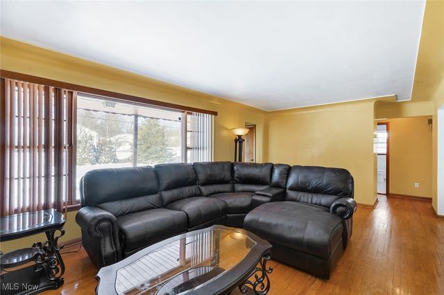 901 Anna Street, Youngstown, OH 44509