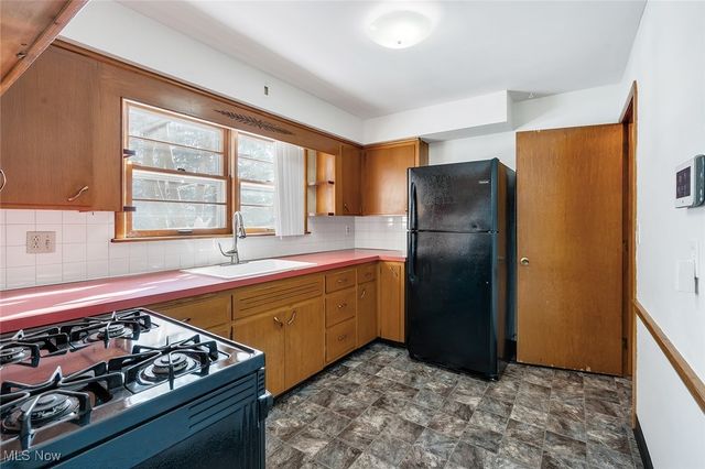 901 Anna Street, Youngstown, OH 44509