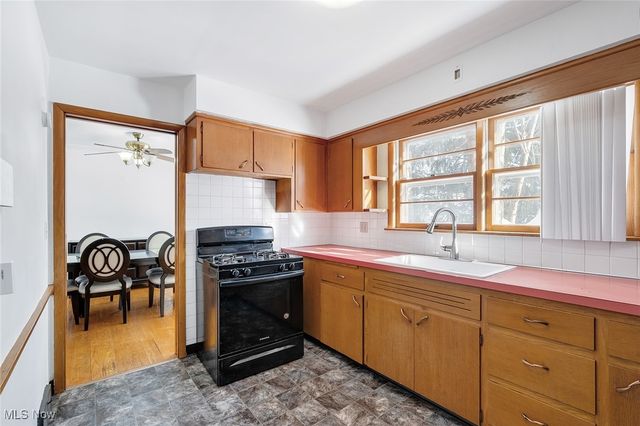 901 Anna Street, Youngstown, OH 44509