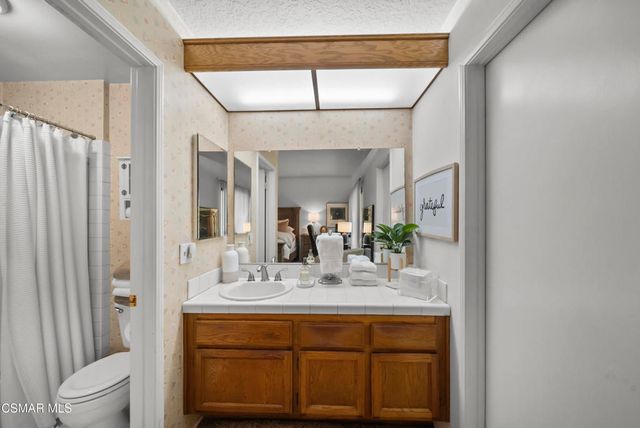 5728 Skyview Way G, Agoura Hills, CA 91301