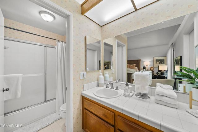 5728 Skyview Way G, Agoura Hills, CA 91301