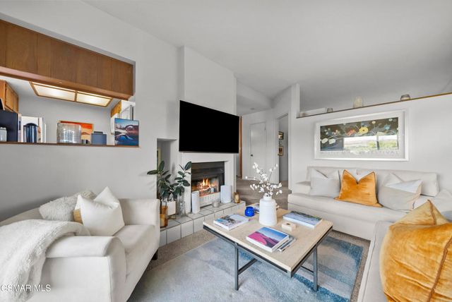 5728 Skyview Way G, Agoura Hills, CA 91301