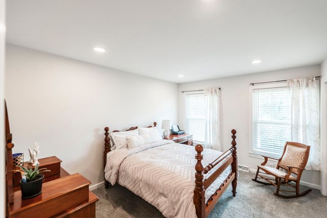 110 Brookhaven Dr, Gallatin, TN 37066