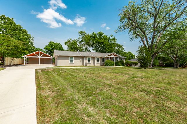 110 Brookhaven Dr, Gallatin, TN 37066