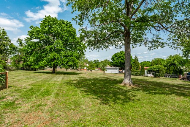 110 Brookhaven Dr, Gallatin, TN 37066