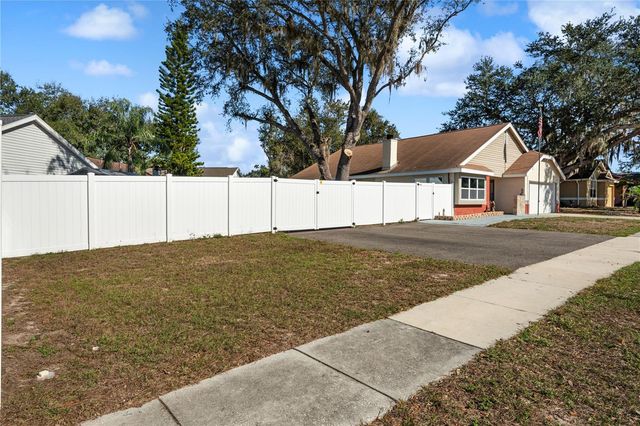 11304 MAYBROOK AVENUE, Riverview, FL 33569