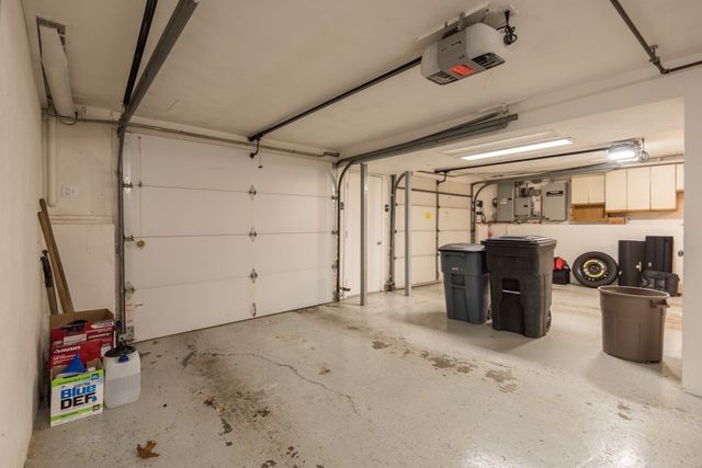 16 Midland Rd, Lynnfield, MA 01940