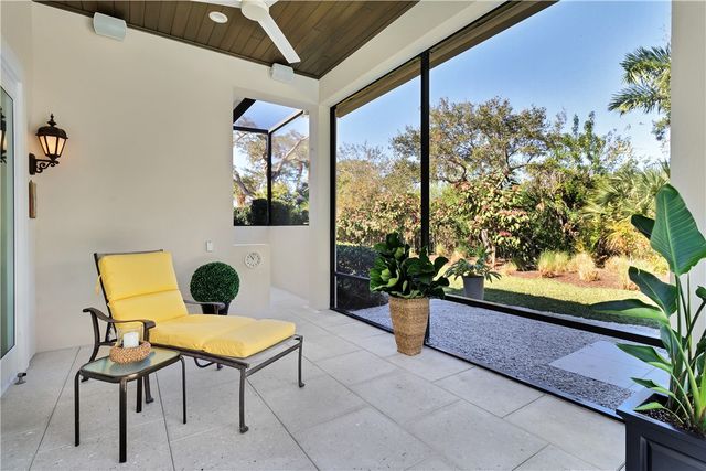 1008 Isla Verde Square, Vero Beach, FL 32963