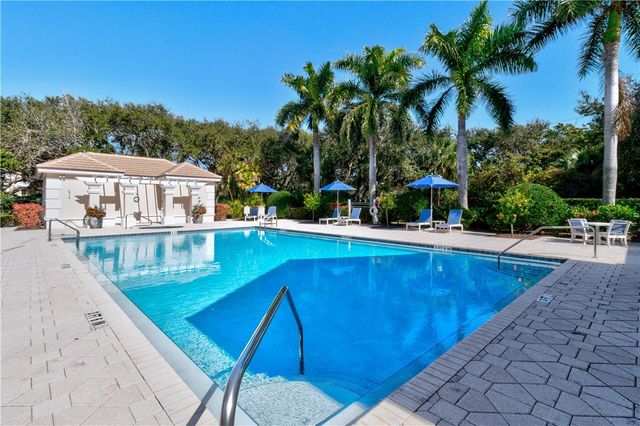 1008 Isla Verde Square, Vero Beach, FL 32963