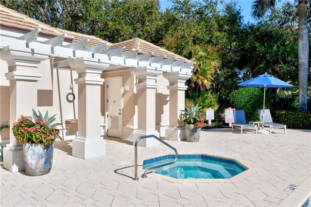 1008 Isla Verde Square, Vero Beach, FL 32963