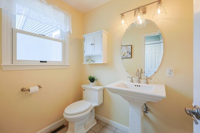 70 Huntsbridge Rd, North Attleboro, MA 02760