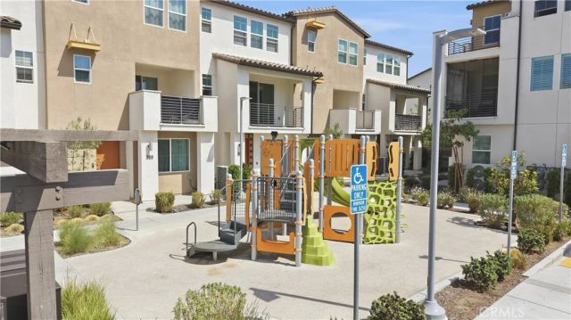 686 Limoncello Lane, Covina, CA 91723