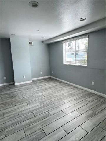 433 E 30th, Los Angeles, CA 90011