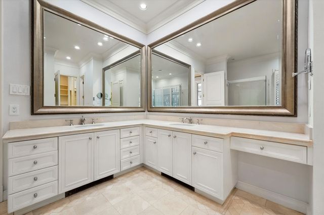 2410 GREEN PARK Drive, Arlington, TX 76017