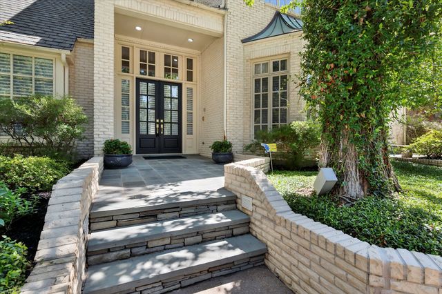 2410 GREEN PARK Drive, Arlington, TX 76017