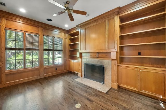 2410 GREEN PARK Drive, Arlington, TX 76017