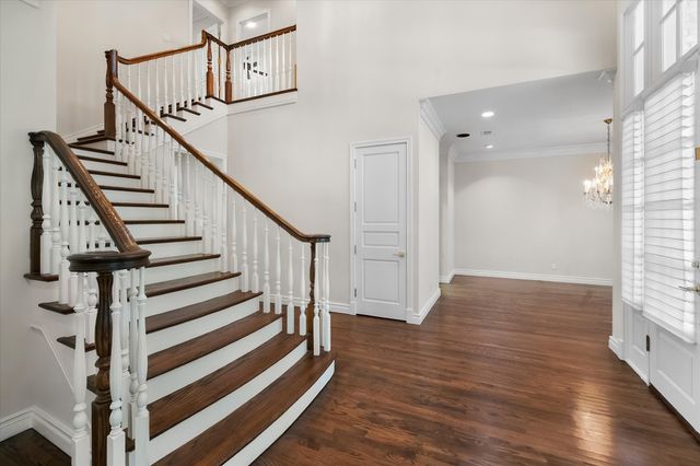 2410 GREEN PARK Drive, Arlington, TX 76017