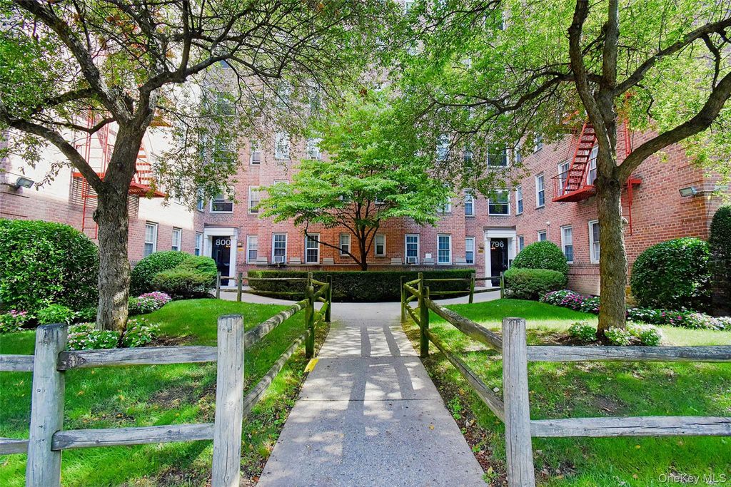 796 Bronx River Road B38, Bronxville, NY 10708