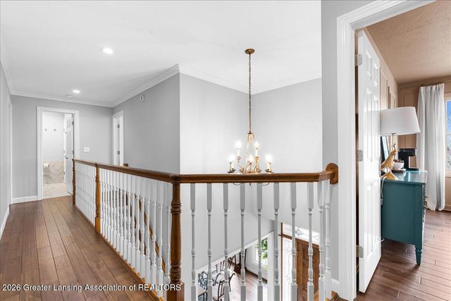 2120 Walmar Drive, Lansing, MI 48917