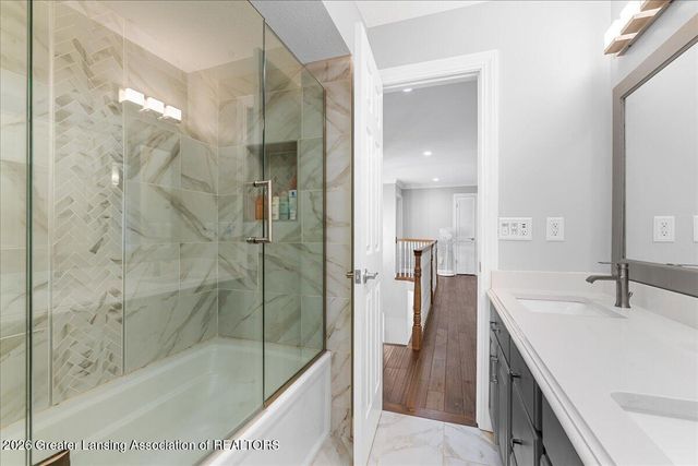2120 Walmar Drive, Lansing, MI 48917